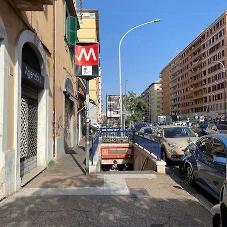 شقة روما  في Luminoso Monolocale A 2 Passi Dalla Metro A المظهر الخارجي الصورة