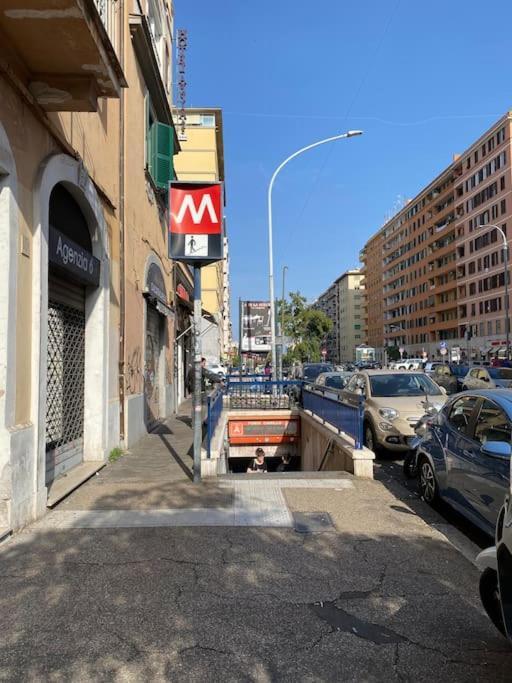 شقة روما  في Luminoso Monolocale A 2 Passi Dalla Metro A المظهر الخارجي الصورة